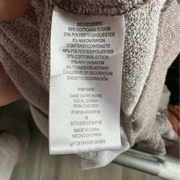 Democracy Gray Floral‎ Sweatshirt Size M H2 - Picture 5 of 6